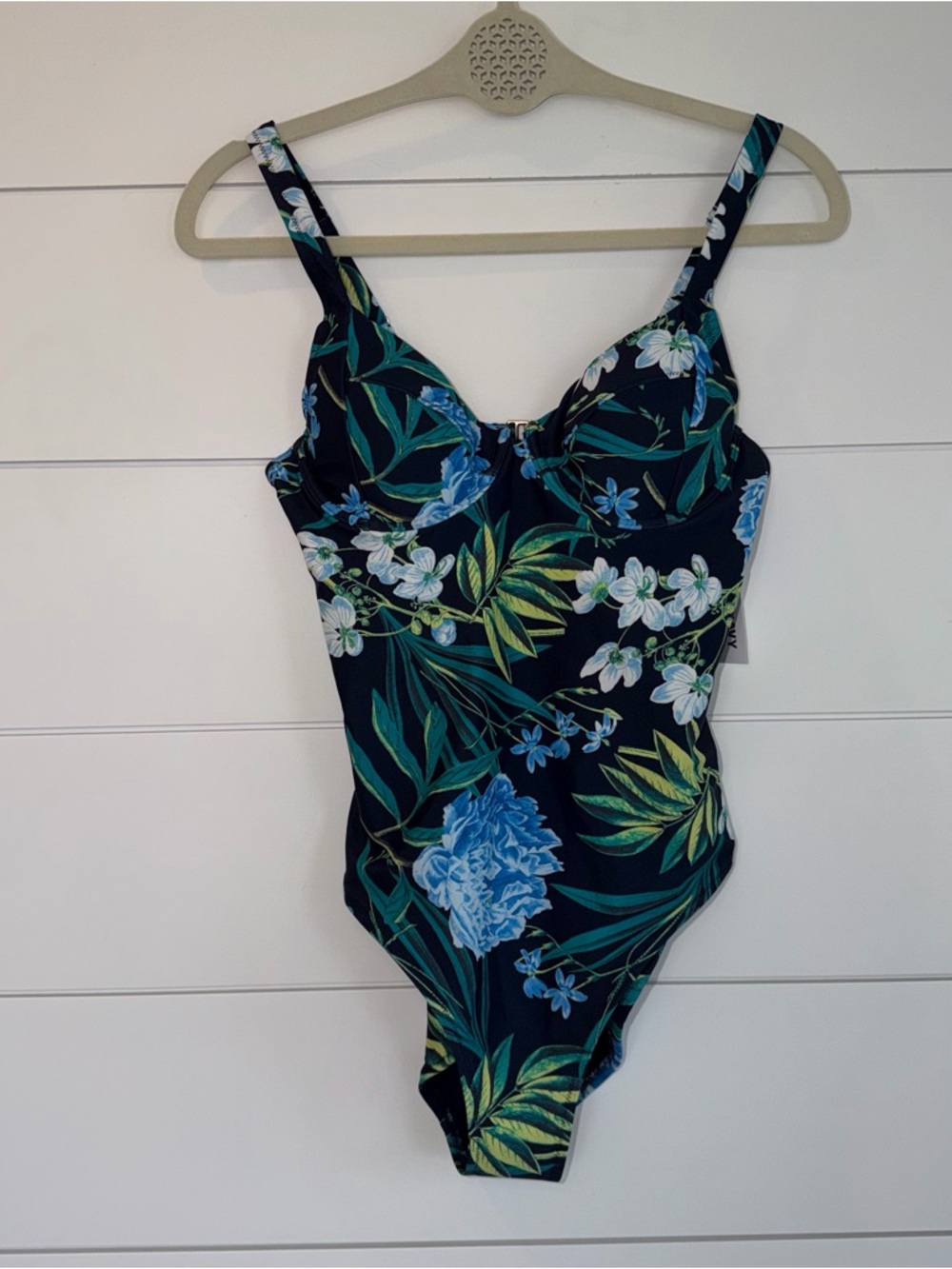 Old Navy One Piece Swimsuit Small NWT Underwire  Sweetheart Floral Navy Tropical